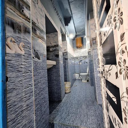 Vishnu Rest House バラナシ エクステリア 写真