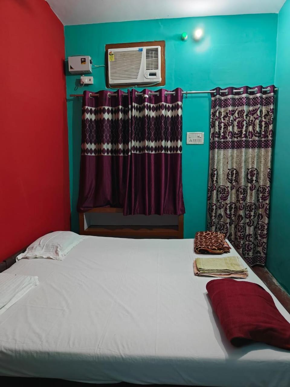 Vishnu Rest House バラナシ エクステリア 写真