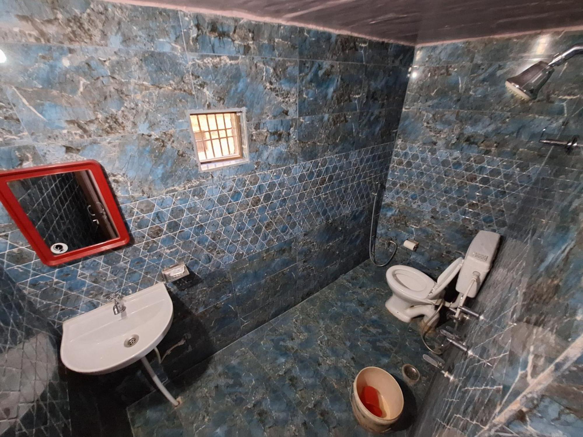 Vishnu Rest House バラナシ エクステリア 写真