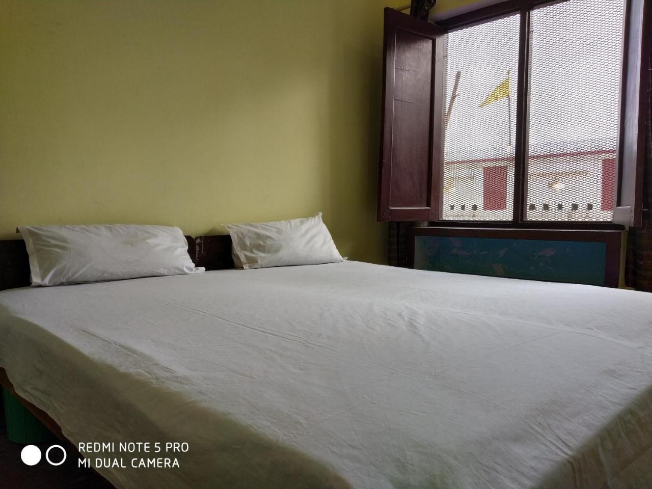 Vishnu Rest House バラナシ エクステリア 写真